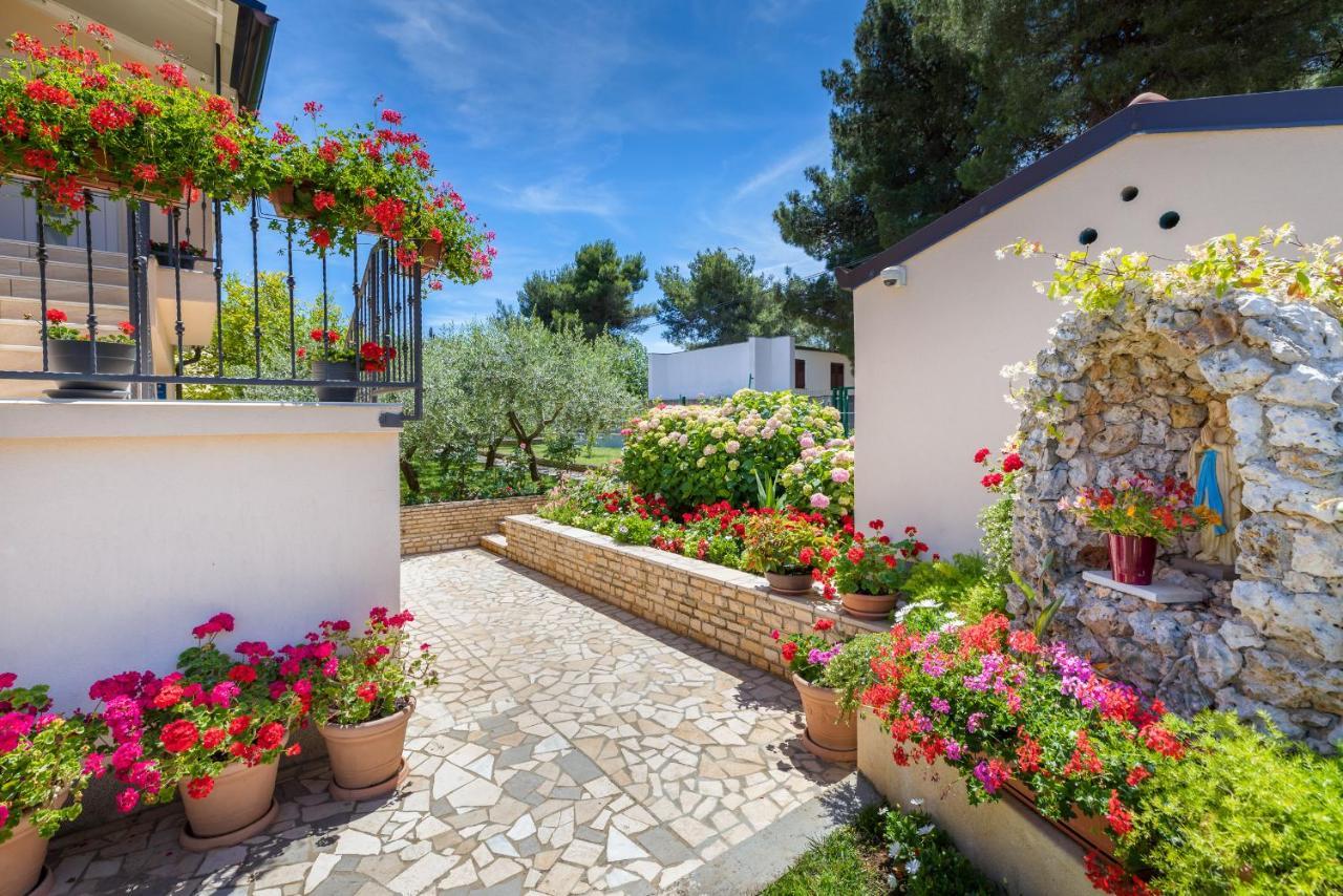 Apartments Hortensia Pula Extérieur photo
